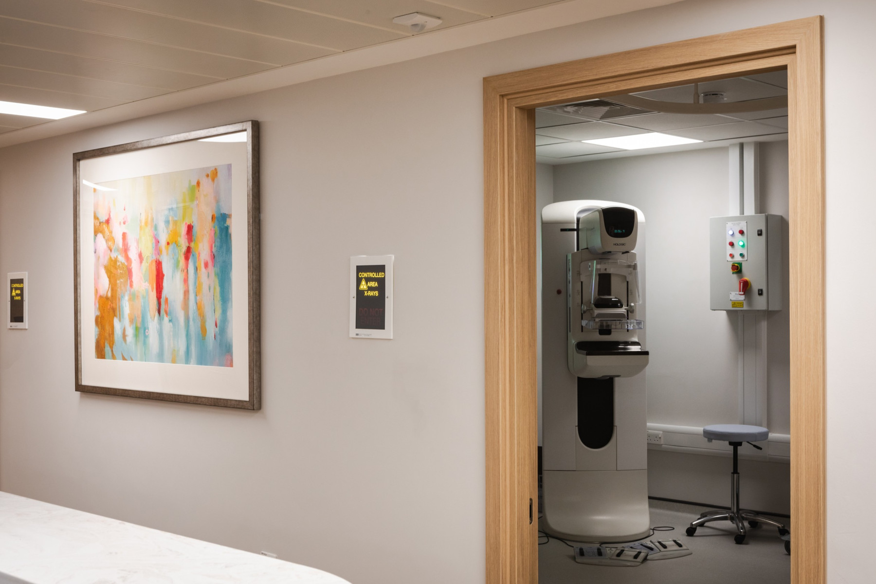 Art-Projects-Ltd_Chelsea-Outpatients_LR_029