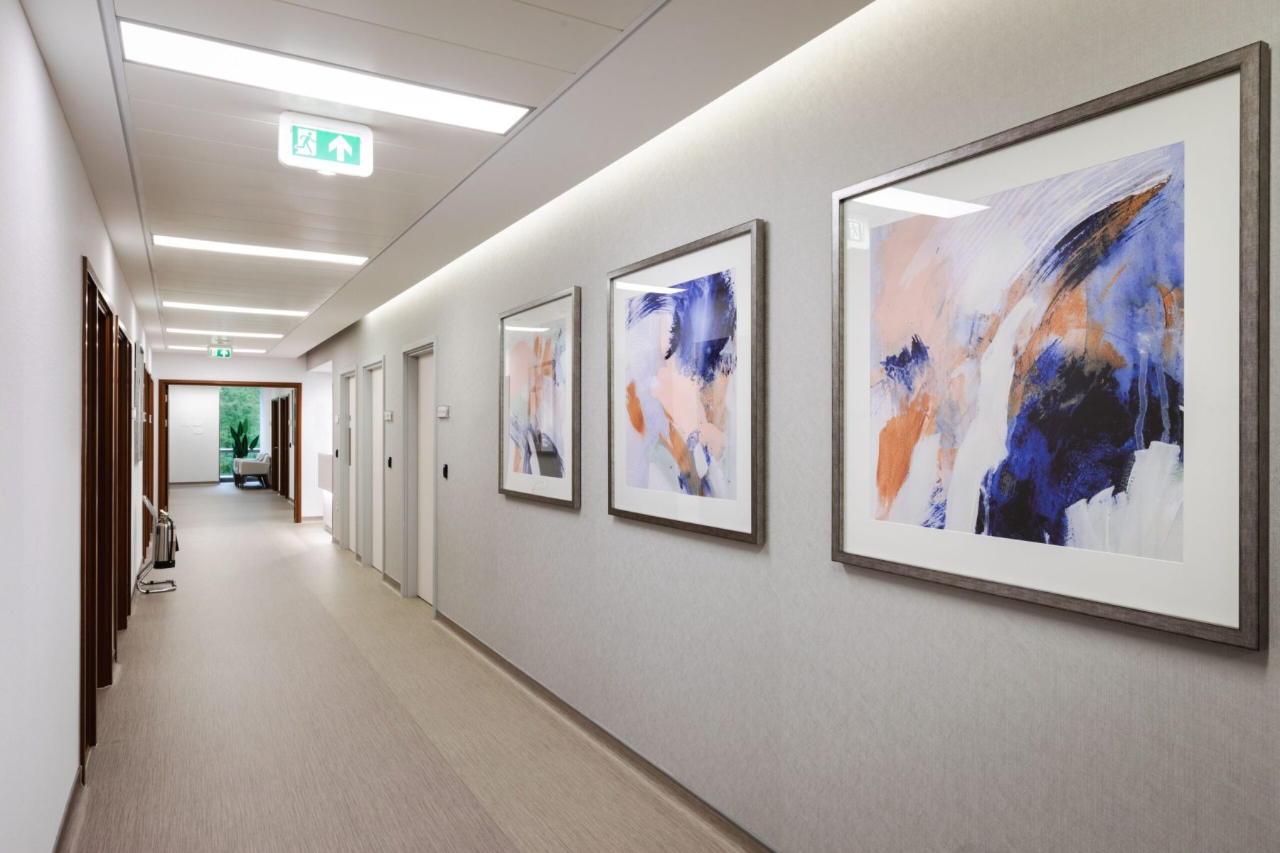 Art-Projects-Ltd_Canary-Wharf-Outpatients_HR_024-scaled